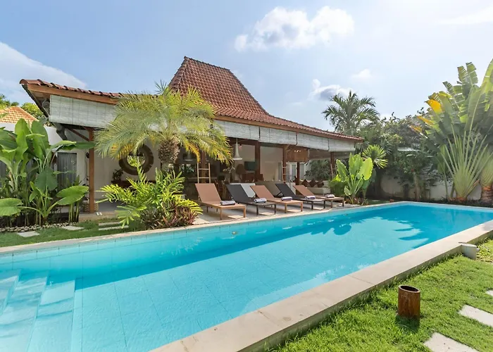 Sukacita - Family Friendly 4br Eat Street 900m Walk To Villa