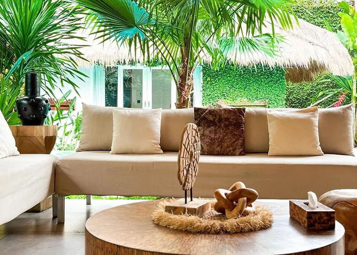 Sukacita - Family Friendly 4br Eat Street 900m Walk To Seminyak (Bali)